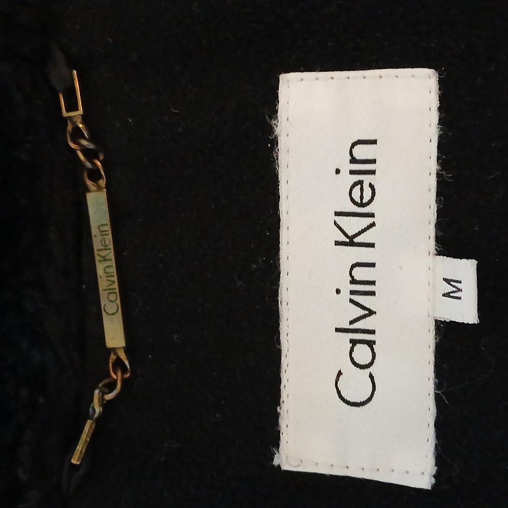 Calvin Klein Women's Black Down Puffer Jacket. Size M - Picture 13 of 17